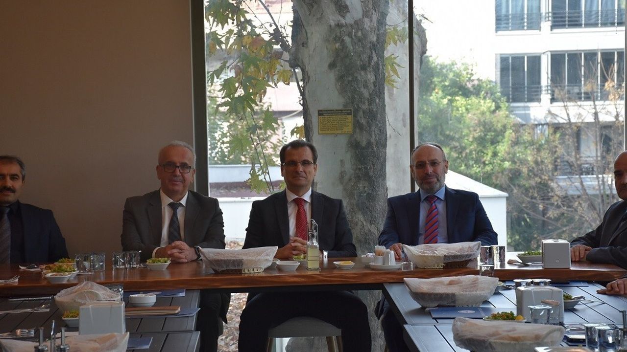 Manisa'nın İlçe Müftüleri Salihli'de Toplandı