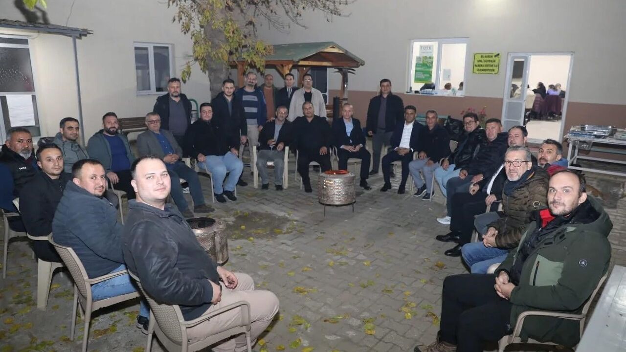 Manisa Tarım Müdürü Sarıgöl'de Personeliyle Buluştu