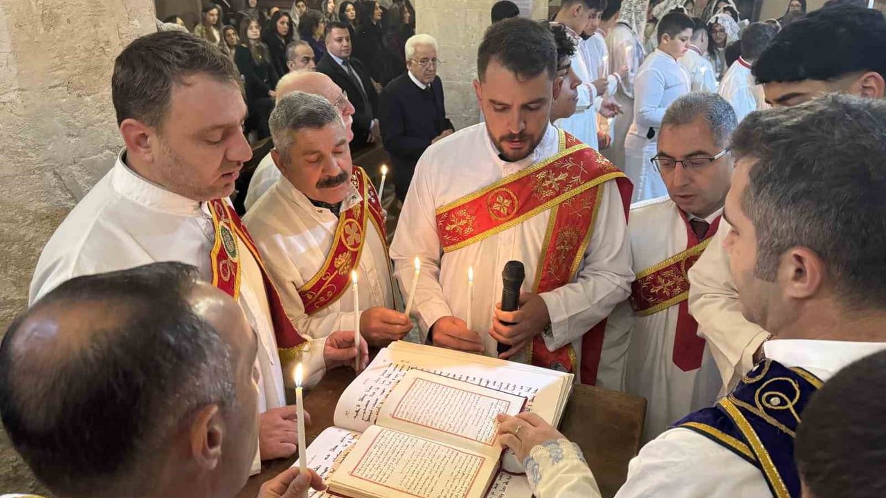 Mardin'de Noel Ayini Coşkuyla Kutlandı