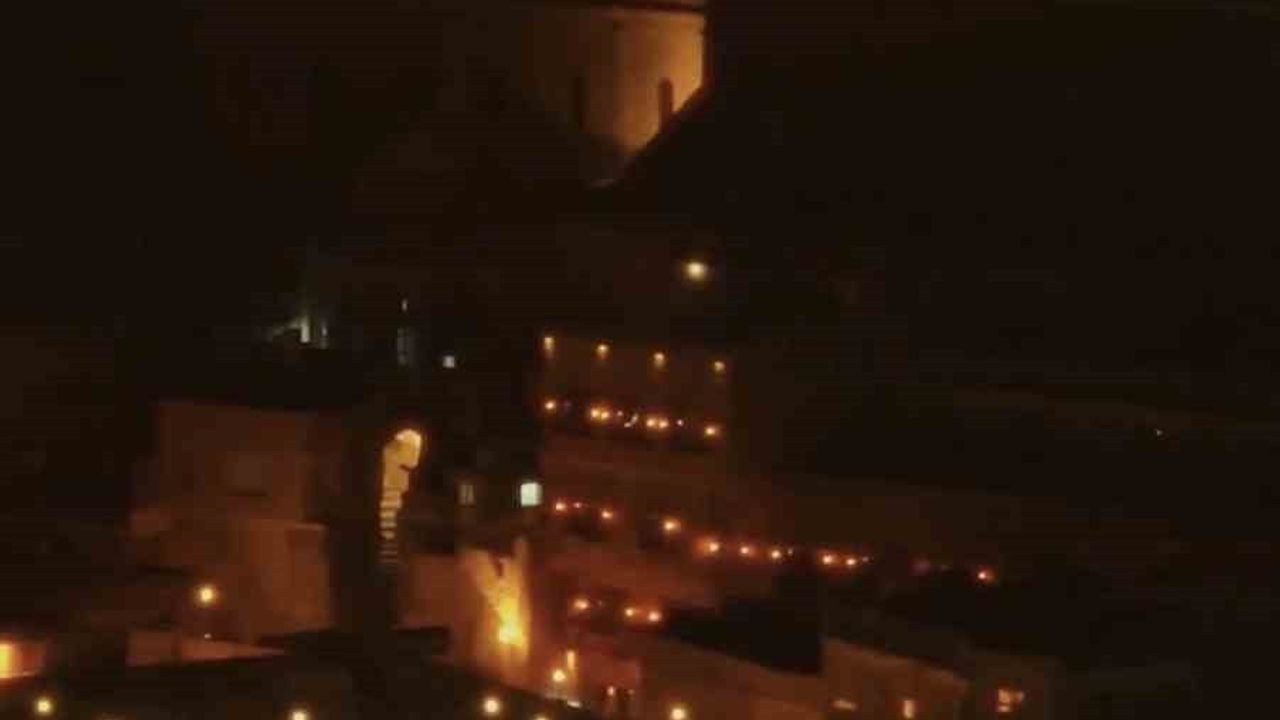 Mardin'in Sisli Gecesi: Kendine Has Bir Atmosfer