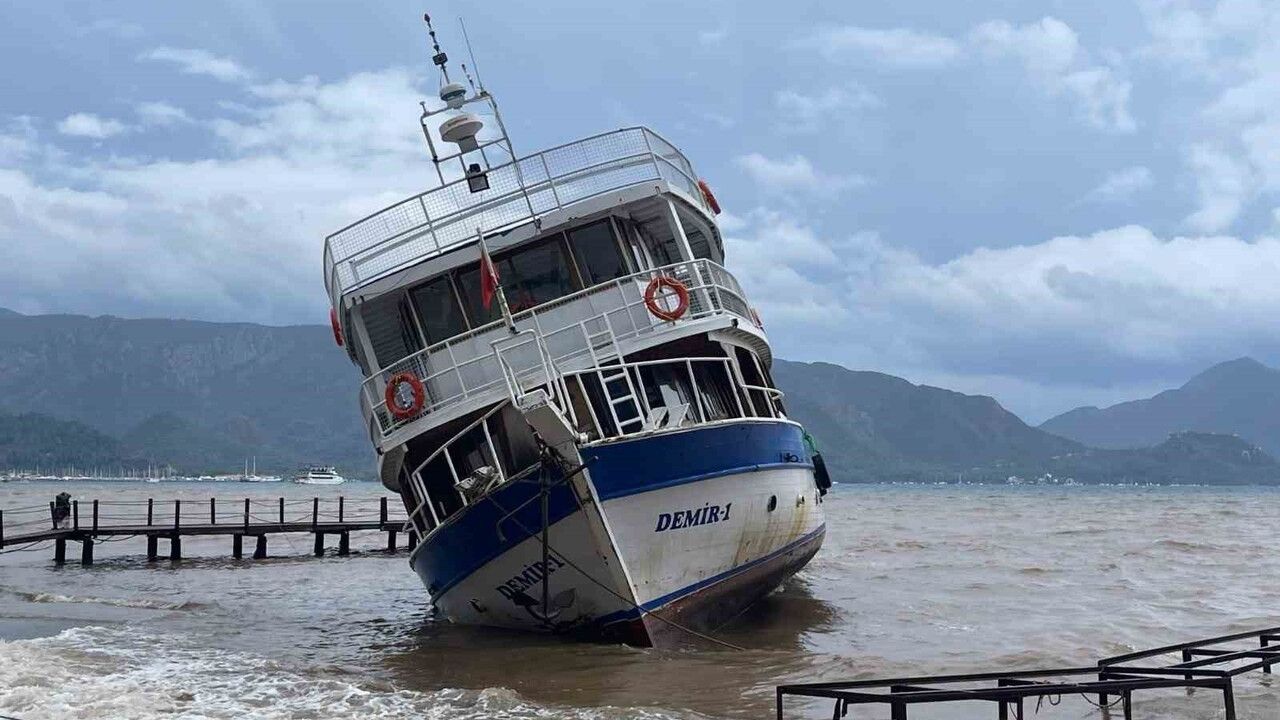 Marmaris'te Sağanak Yağış ve Fırtına Sonrası Tekne Kazaları