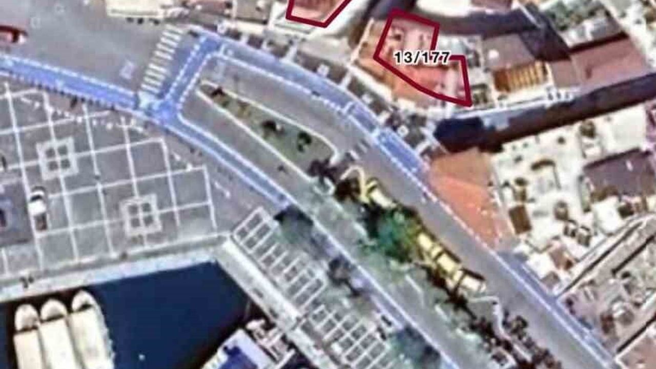 Marmaris'te Yeni Kent Meydanı Projesi Tartışma Yaratıyor