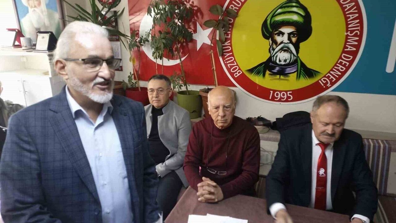 Mehmet Koca Yeniden Bozüyük Ertuğrulgazi Derneği Başkanı