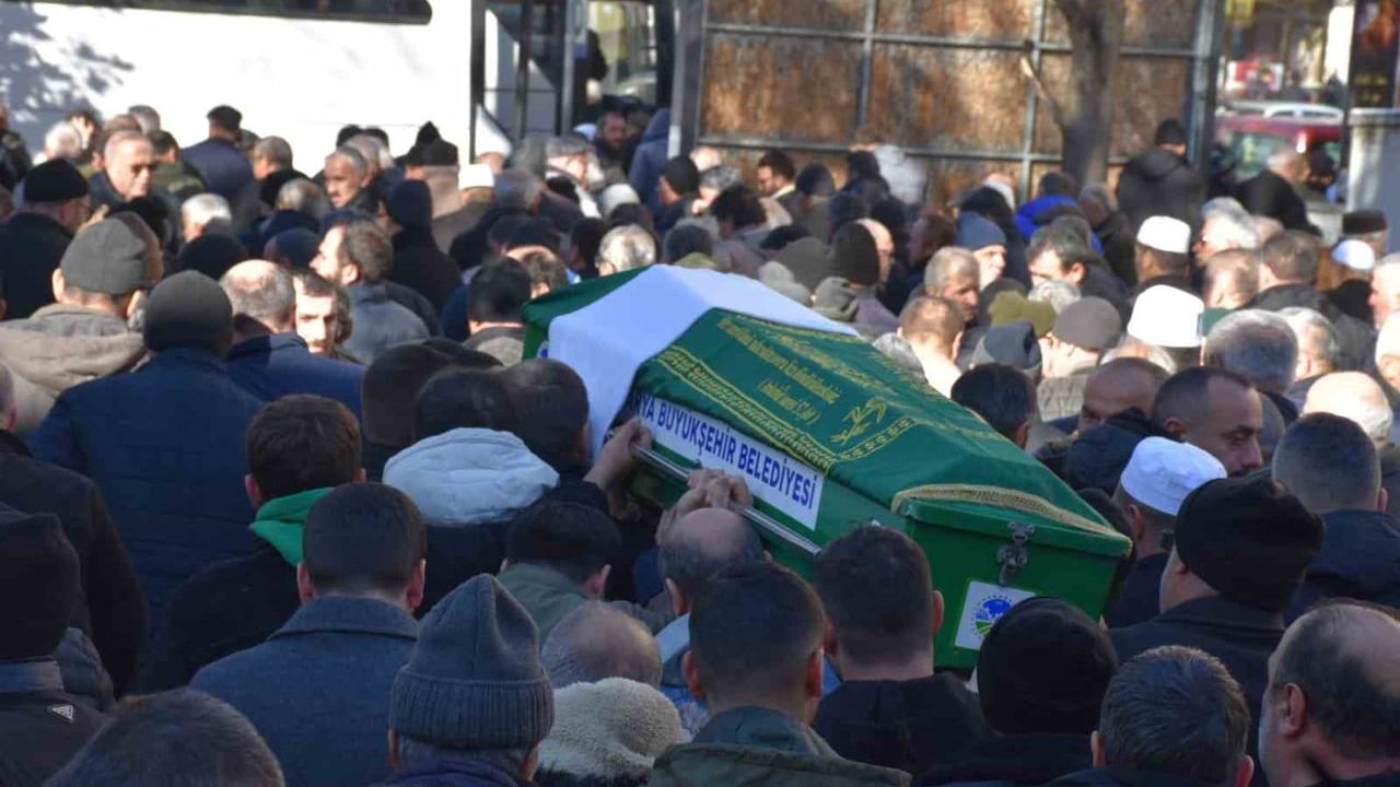 Mekke'de Ring Otobüsünün Çarptığı Umreci Sakarya'da Defnedildi