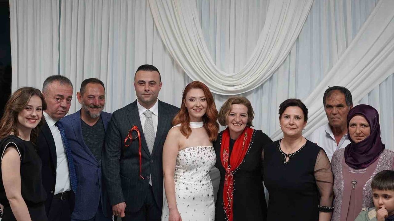 Melike Basmacı'dan Nişan Törenine Vefa Ziyareti