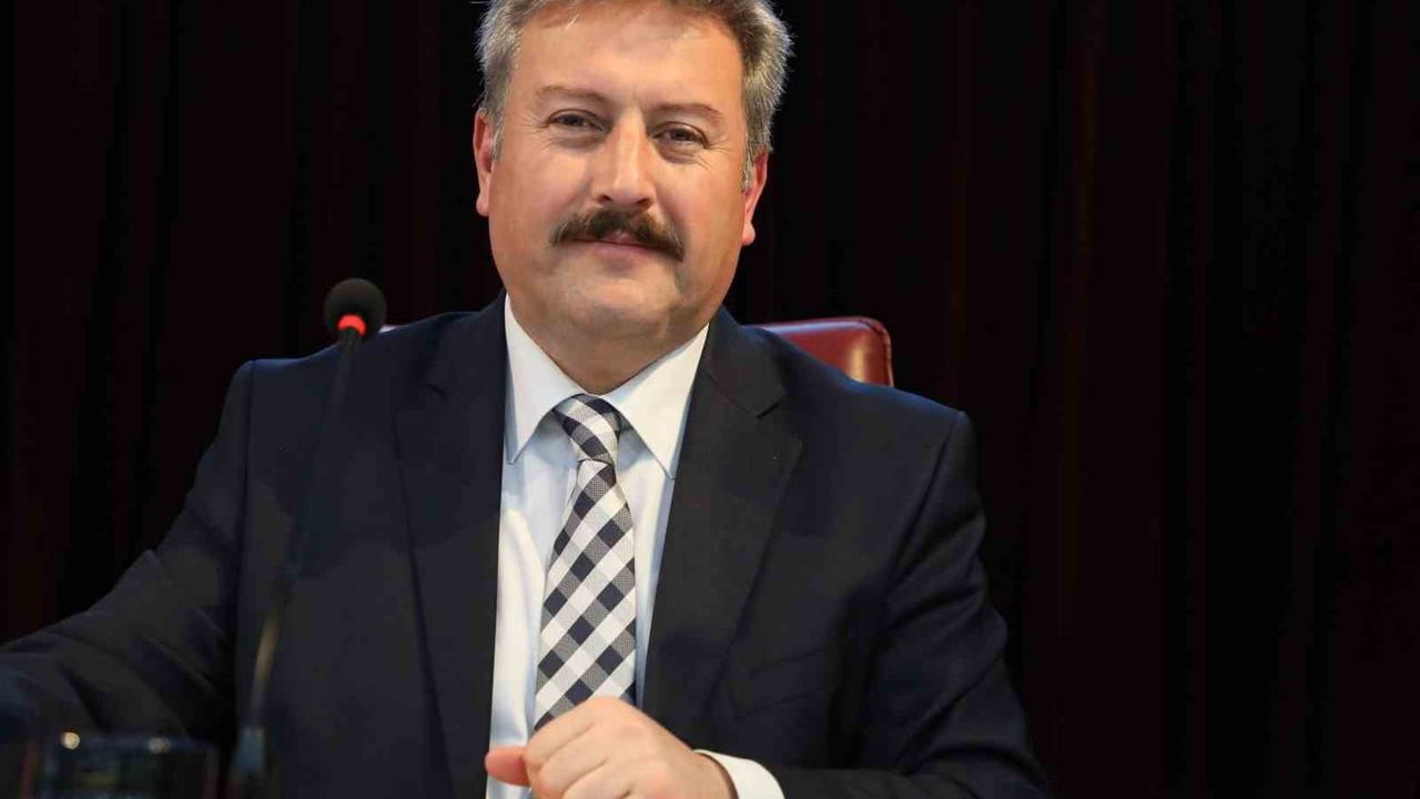 Melikgazi Belediyesi 2025'te 780 İşletmeye Ruhsat Verdi