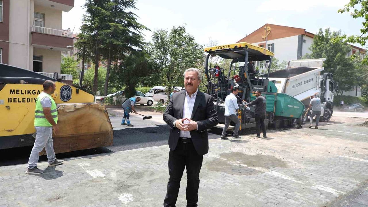 Melikgazi Belediyesi 2025'te 80 Kilometre Yol Yapımına İmza Attı