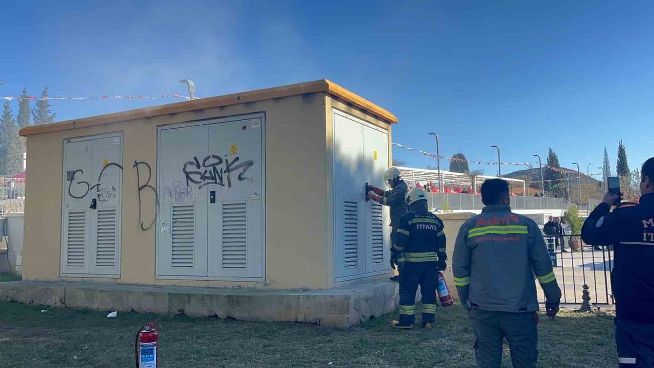 Menteşe'de Elektrik Trafosunda Yangın Paniği