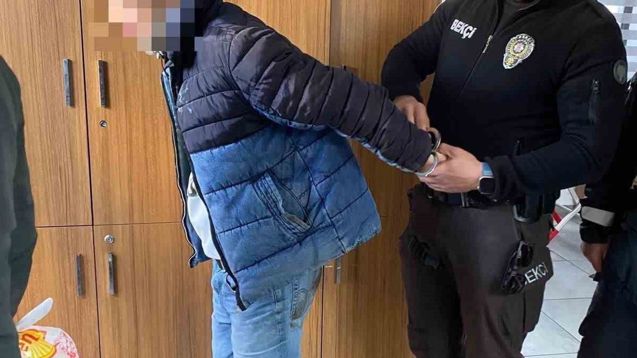 Menteşe Otogarı'nda Uyuşturucu Taciri Çıkarıldı