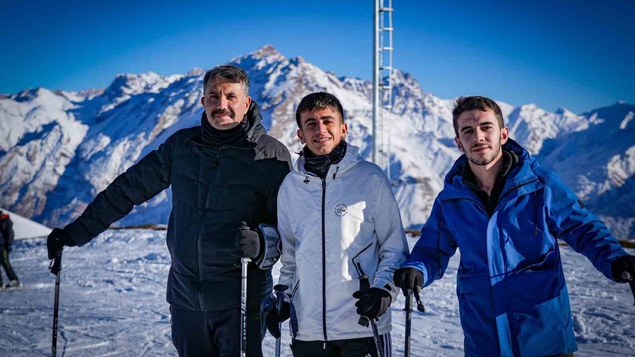 Mergabütan Kayak Merkezi'nde Yeni Kış Sezonu Açıldı