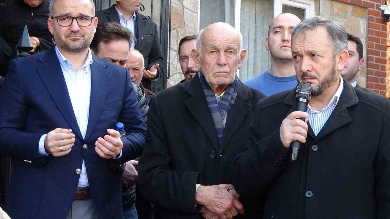 Merkez Bankası Başkanı Fatih Karahan'ın Annesi Uşak'ta Defnedildi