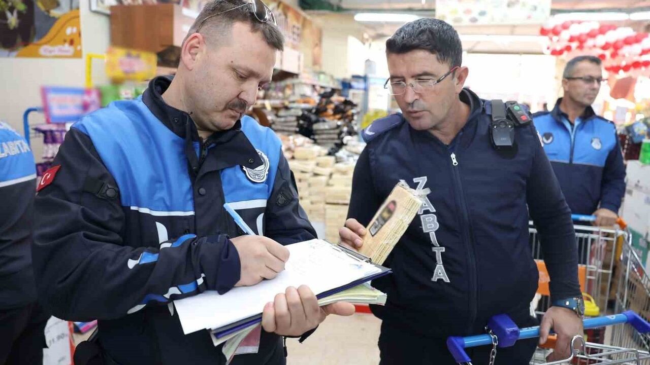 Mersin Akdeniz'de Alışveriş Merkezlerine Yoğun Denetimler