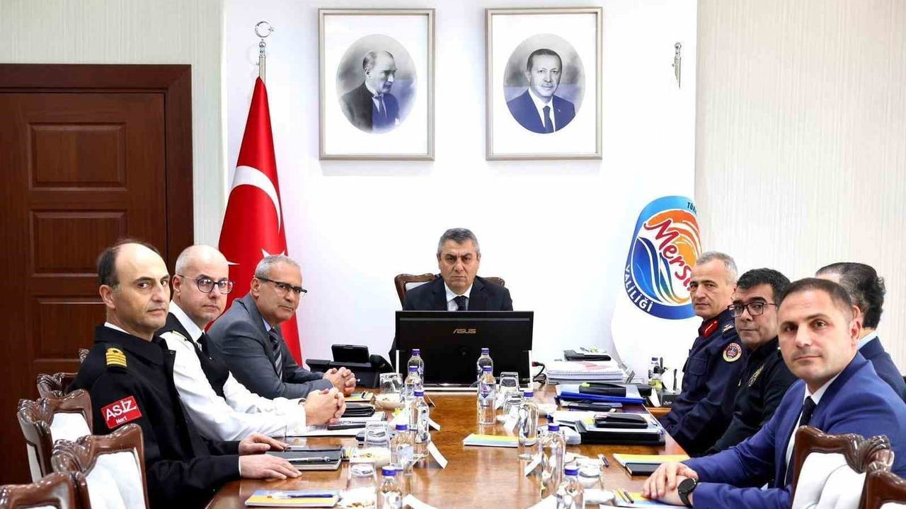 Mersin'de 809 Aranan Şahıs Yakalandı