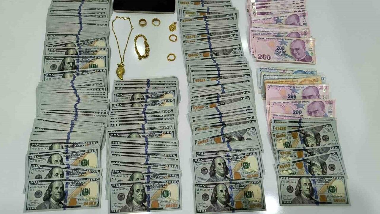 Mersin'de Dolandırıcılık Şebekesine Baskın: 18 Milyon Lira Ele Geçirildi