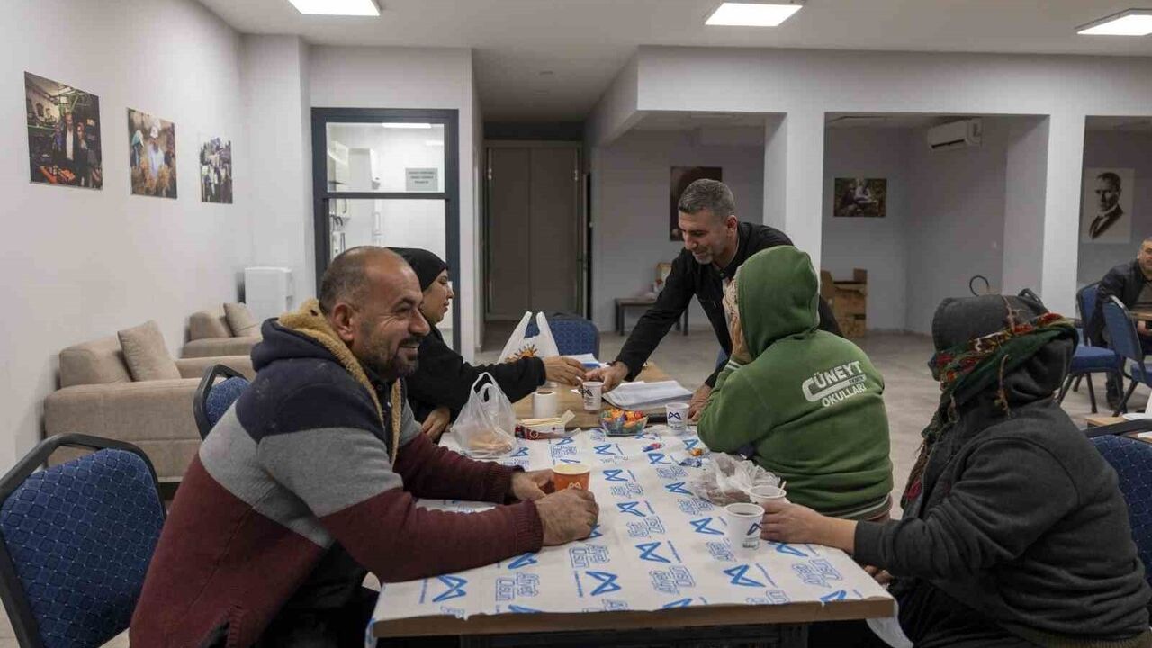 Mersin'de Emek Evi ile Ücretsiz Çorba Hizmeti