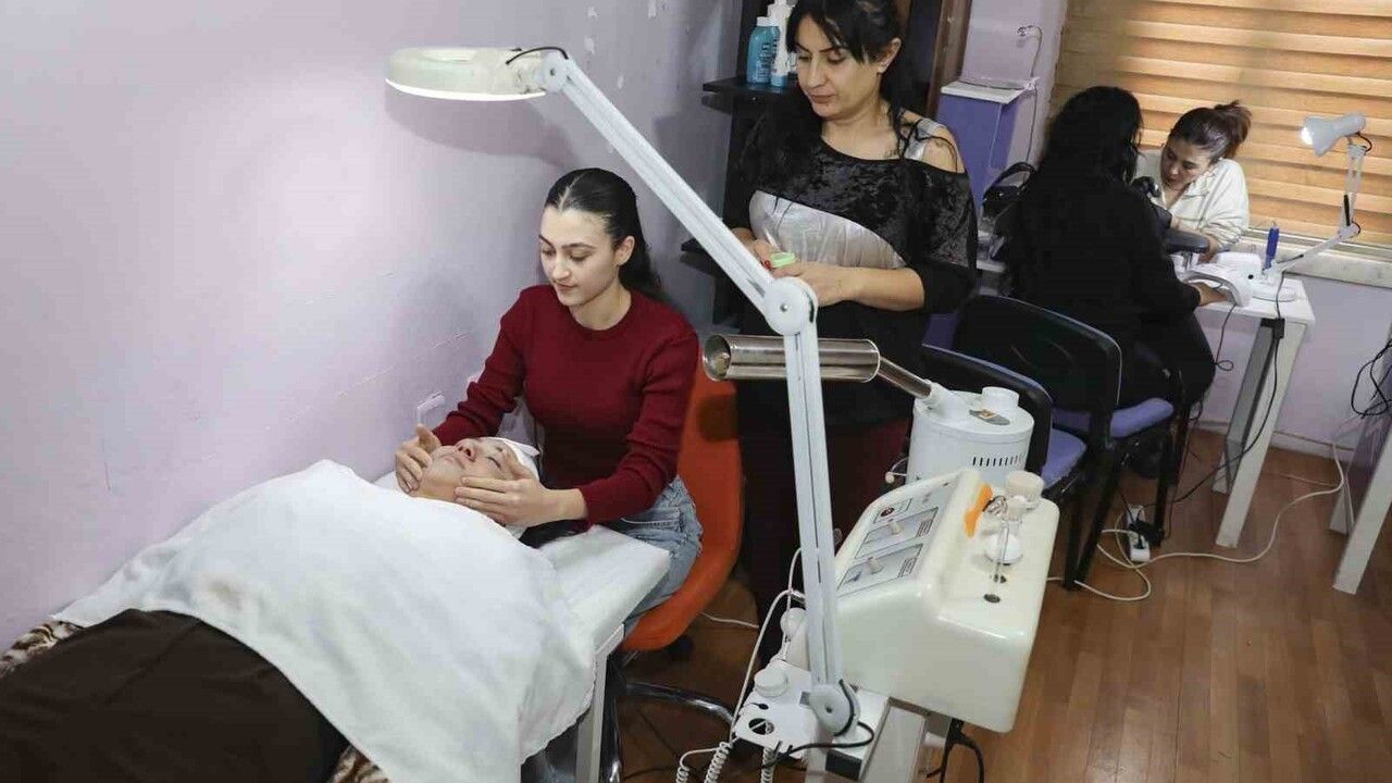 Mersin'de Kadınlar El Emeği ile Ekonomik Güçleniyor
