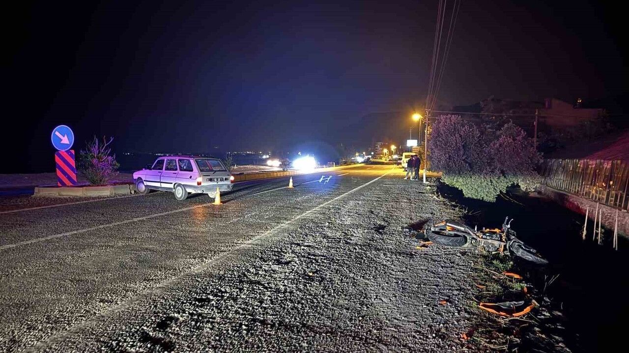 Mersin'de Motosikletli Genç Kazada Ağır Yaralandı