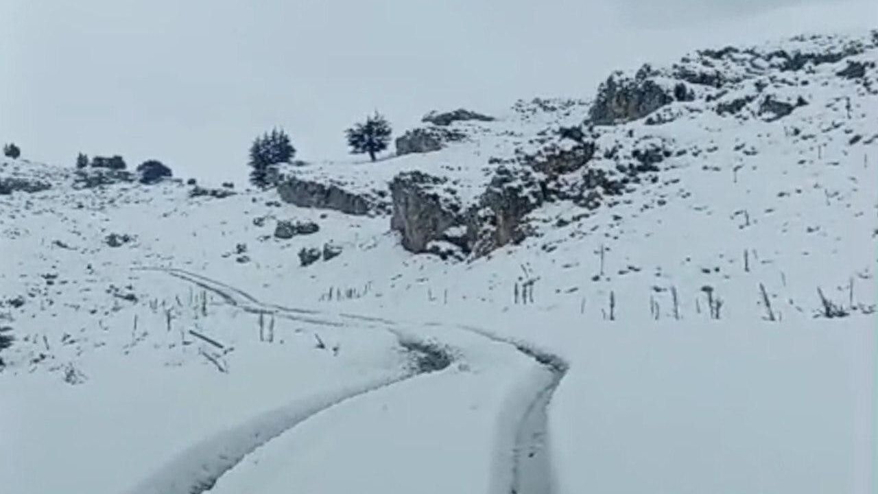 Mersin'in Yüksek Kesimlerinde Kar Yağışı Etkili Oldu