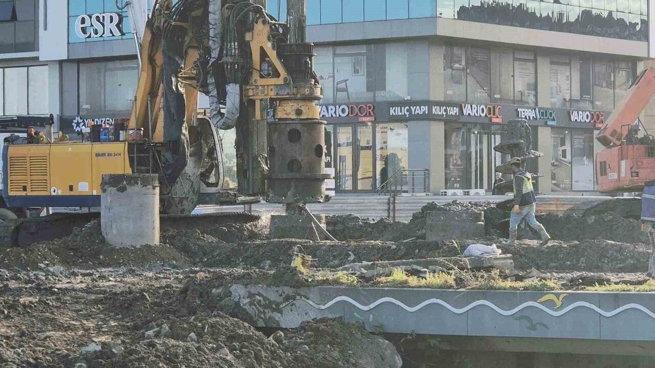 Mert Irmağı Islahı Projesi Kapsamında Korozyonlu Köprü Yıkılıyor