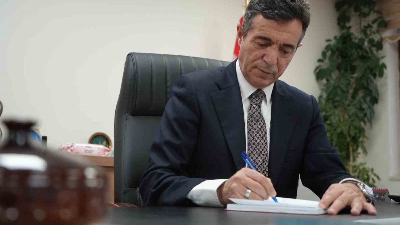 Mezun Olduğu Okulda Müdür Olmanın Mutluluğunu Yaşıyor