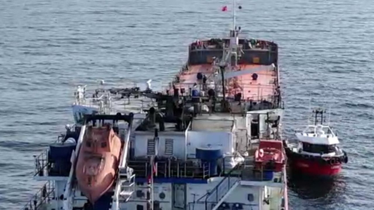 MIDVOLGA-2 Tankerinin Sinop'taki Tamir Süreci Devam Ediyor