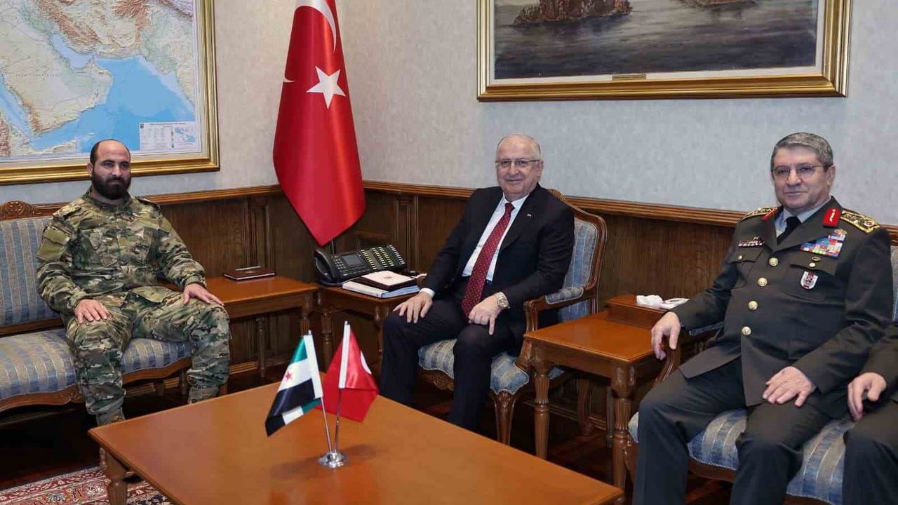 Milli Savunma Bakanı Güler'den Suriye Genelkurmay Başkanına Ziyaret