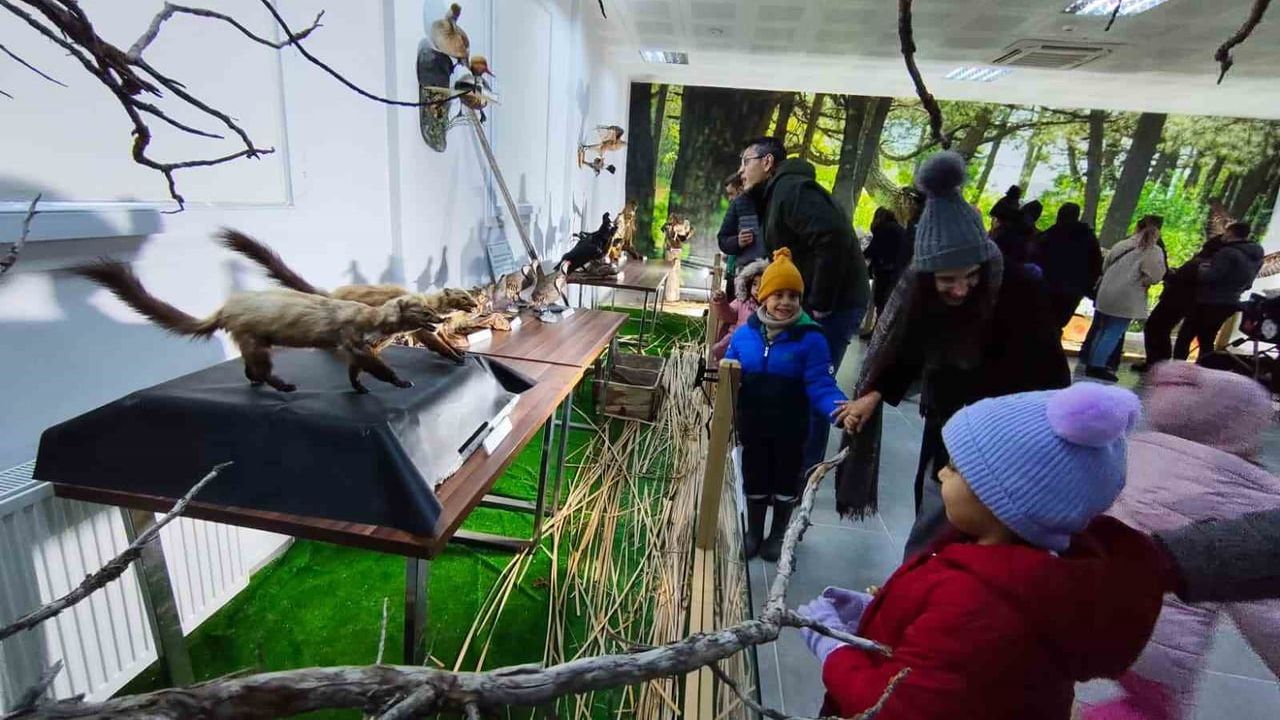 Minikler Spil Dağı'nda Doğayı Keşfetti