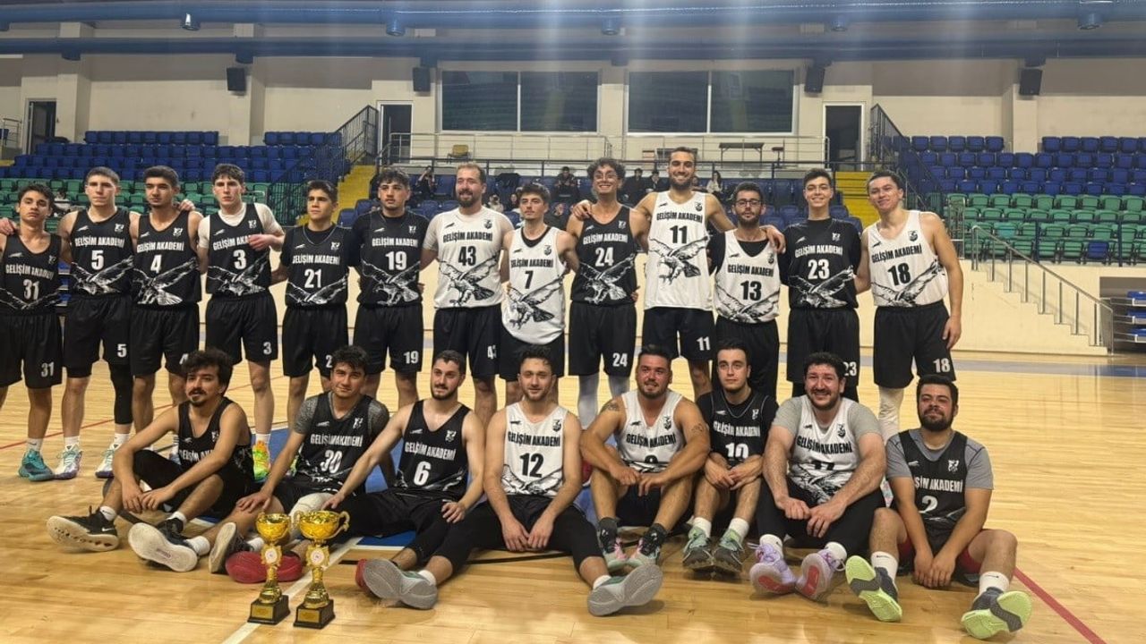Moymul Spor Kütahya Basketbolunda Şampiyonluk Elde Etti