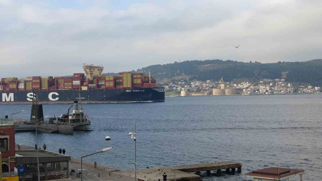 MSC Türkiye Gemisi Çanakkale Boğazı'ndan Geçiş Yaptı