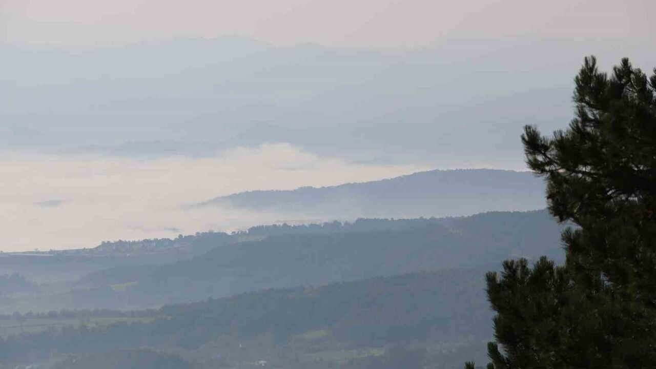 Mudurnu'da Tarihi Manzaralar Sisle Kaplandı