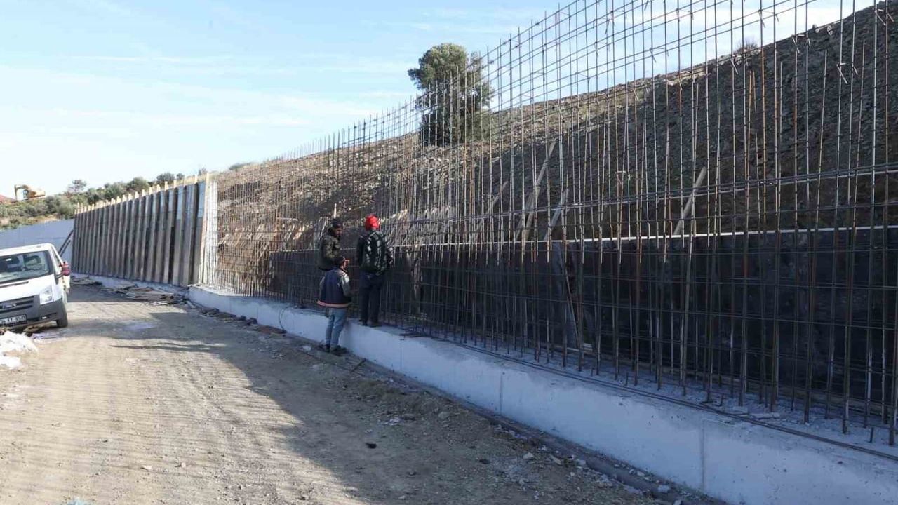 Muğla'da Mezarlık Düzenlemeleri Başladı