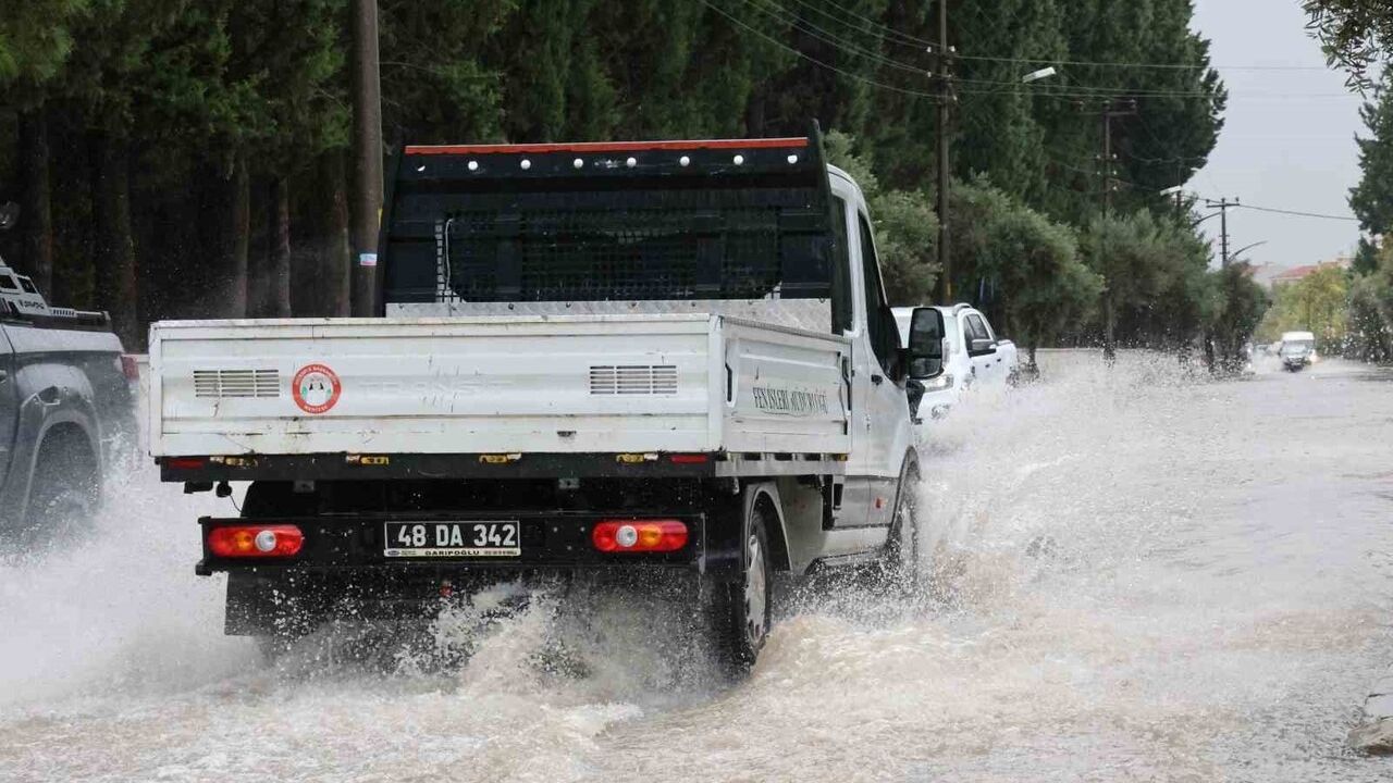 Muğla'da Yağış Rekorları: Ula Kavakçalı Mahallesi Öne Çıktı