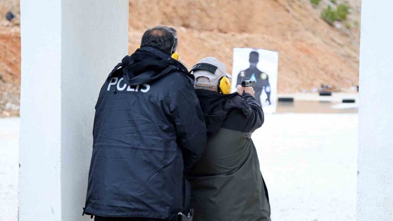 Muğla Orman Bölge Müdürlüğü Personeline Silah Eğitimi