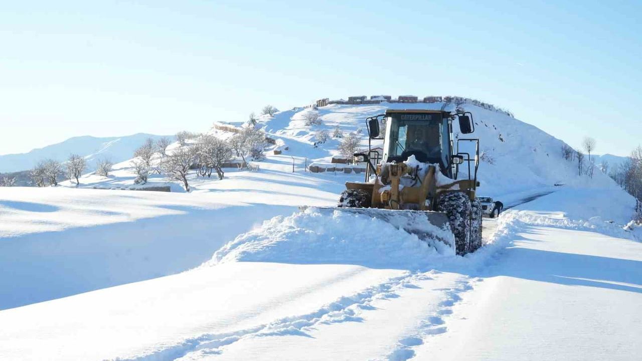 Muş’ta 333 Köy Yolu Ulaşıma Açıldı