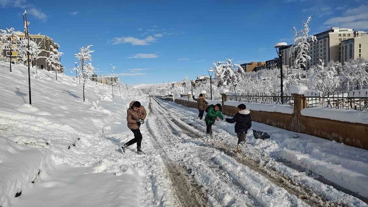 Muş'ta Eğitime Kar Engeli: 1 Gün Tatil