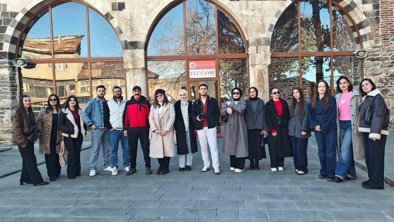Muş'ta Fotoğrafçılık Kursu: Tarihi ve Kültürel Mekânların Keşfi