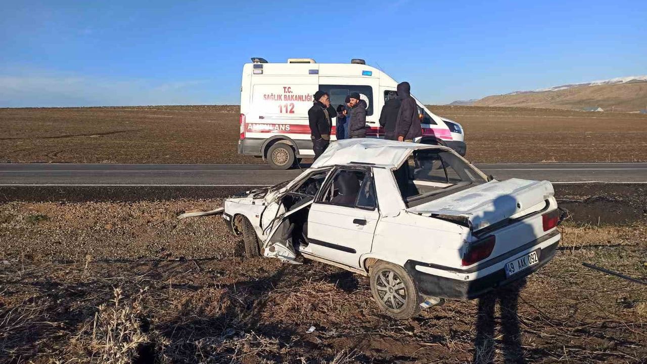 Muş'ta Kontrolden Çıkan Araç Takla Attı: 4 Yaralı