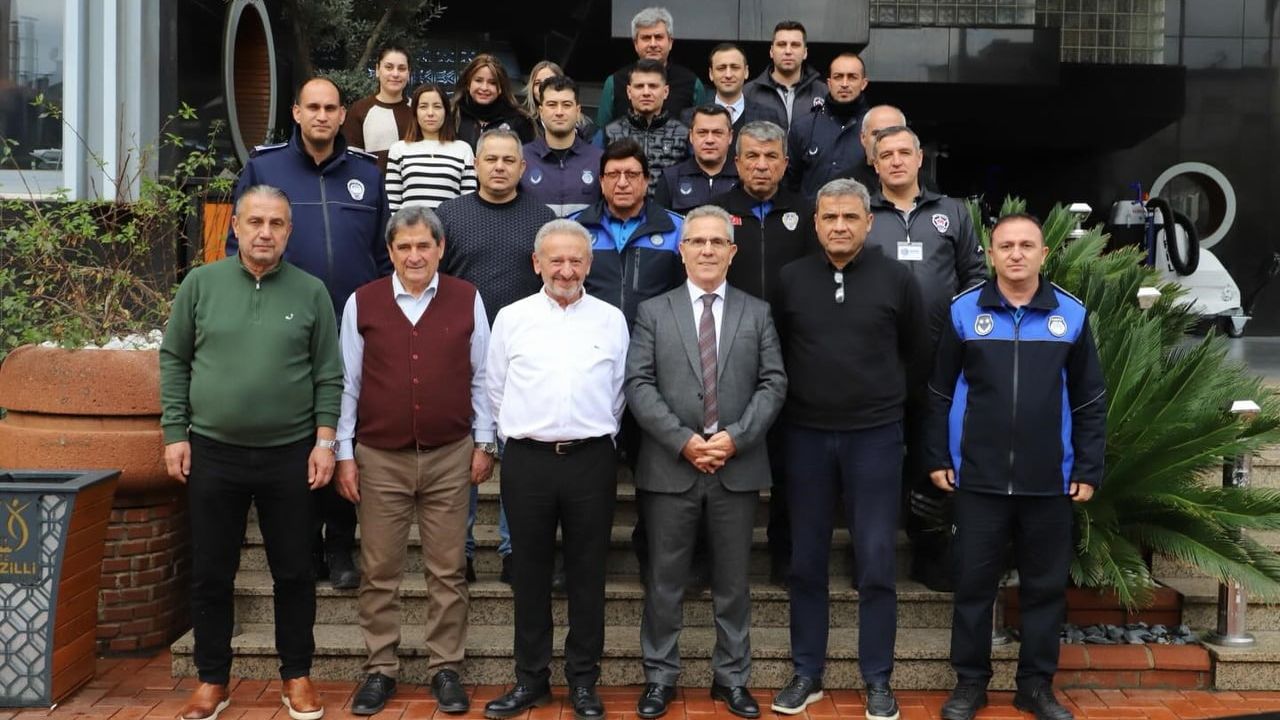 Nazilli Belediye Başkanı Tetik, Çalışanlarının Yeni Yılını Kutladı