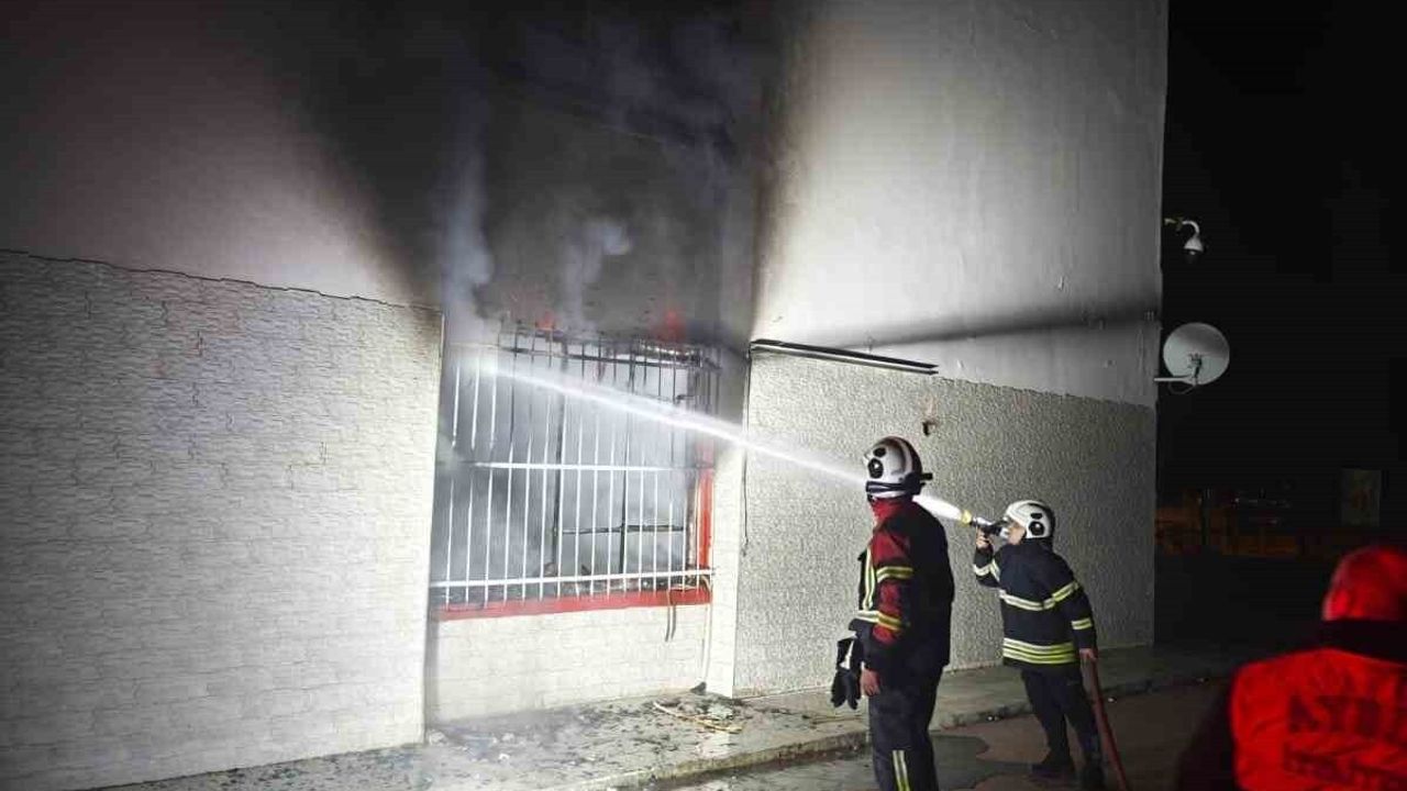 Nazilli'de Boşaltılan Okulda Yangın Çıktı