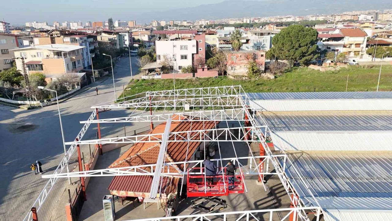 Nazilli'de Pazaryeri Üstü Kapandı