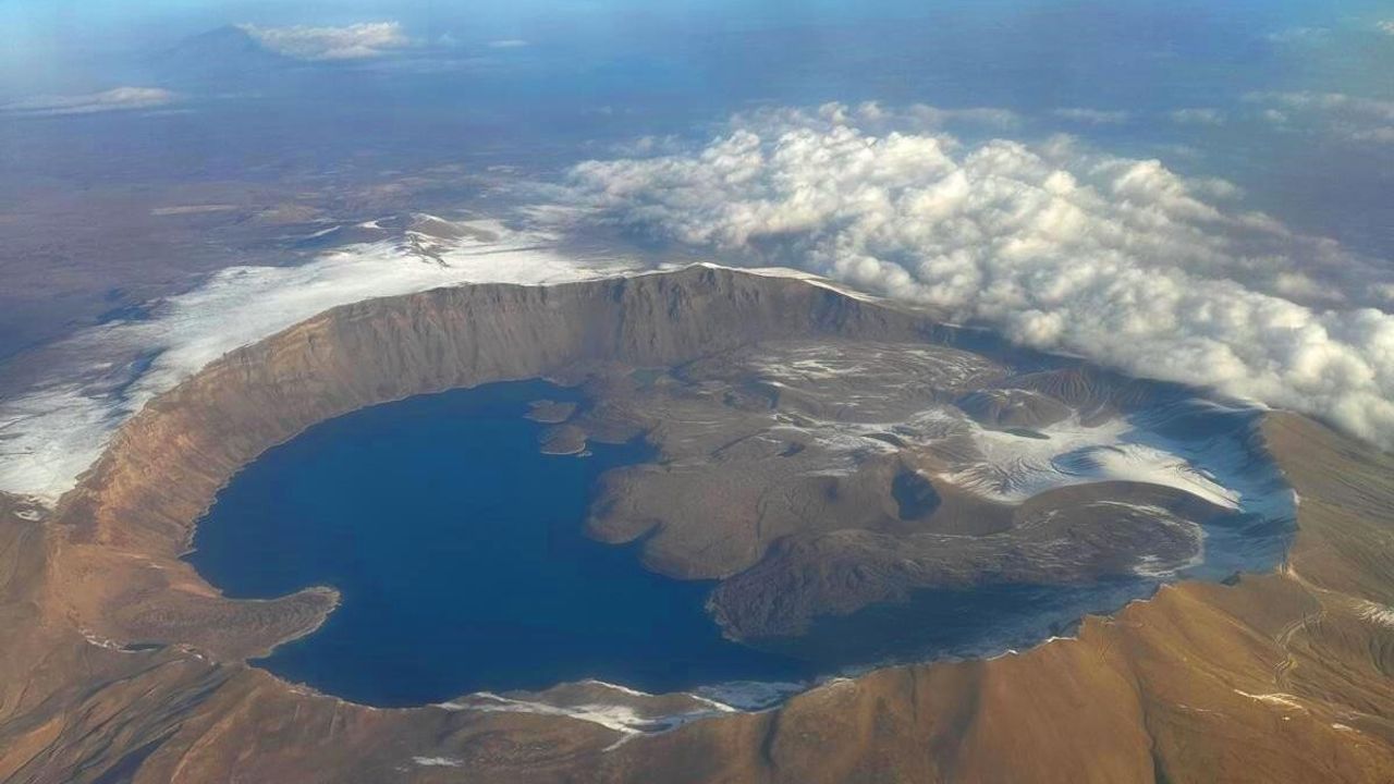 Nemrut Krater Gölü Havadan Görüntülendi