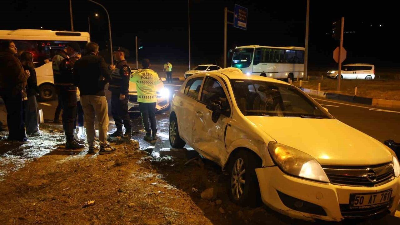 Nevşehir'de Kırmızı Işık İhlali: İki Yaralı
