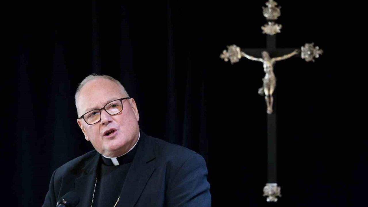 New York Katolik Kilisesi'nden Cinsel İstismar Mağdurlarına 300 Milyon Dolar Tazminat