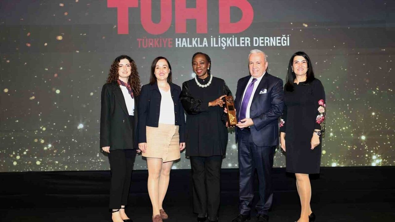 Nilüfer Belediyesi'ne Altın Pusula Ödülü