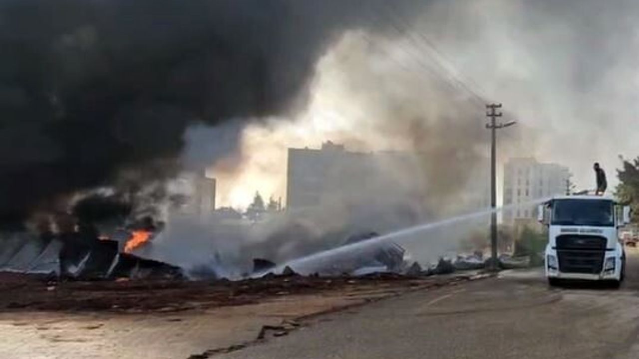 Nurdağı'nda Şantiyede Yangın Çıktı