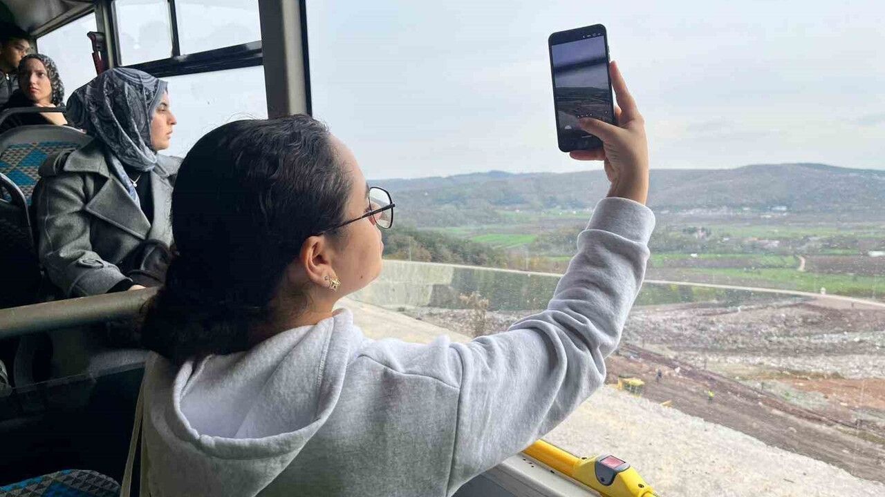 Öğrenciler Atıktan Enerjiye Dönüşüm Sürecini Öğreniyor