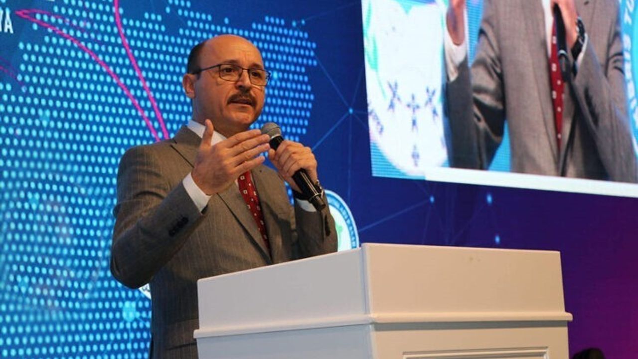 Öğretmen İtibarı ve Eğitim Başarısı: Talip Geylan Açıklamalarda Bulundu