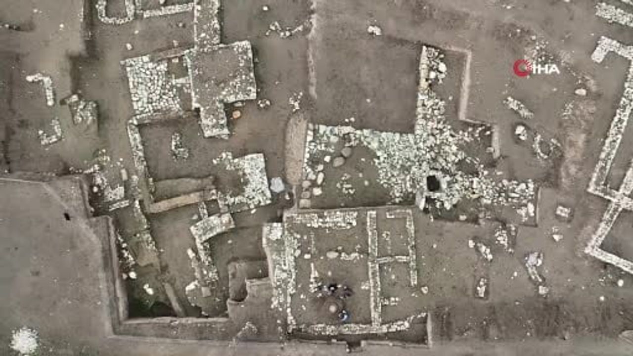 Oluz Höyük'te Fenikelilere Ait Bulgular Gün Yüzüne Çıktı