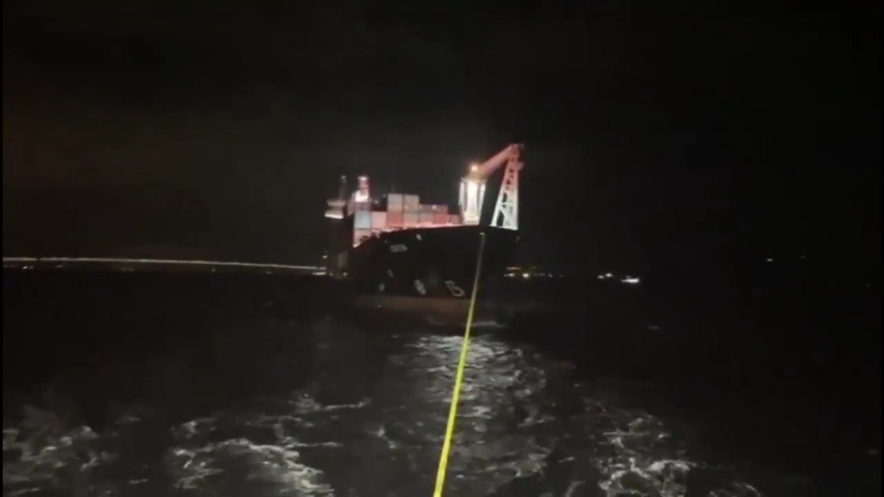 Orita Konteyner Gemisi Çanakkale Boğazı'nda Makine Arızası Geçirdi