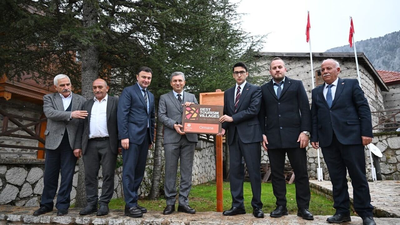 Ormana Mahallesi'ne En İyi Turizm Köyü Tabelası